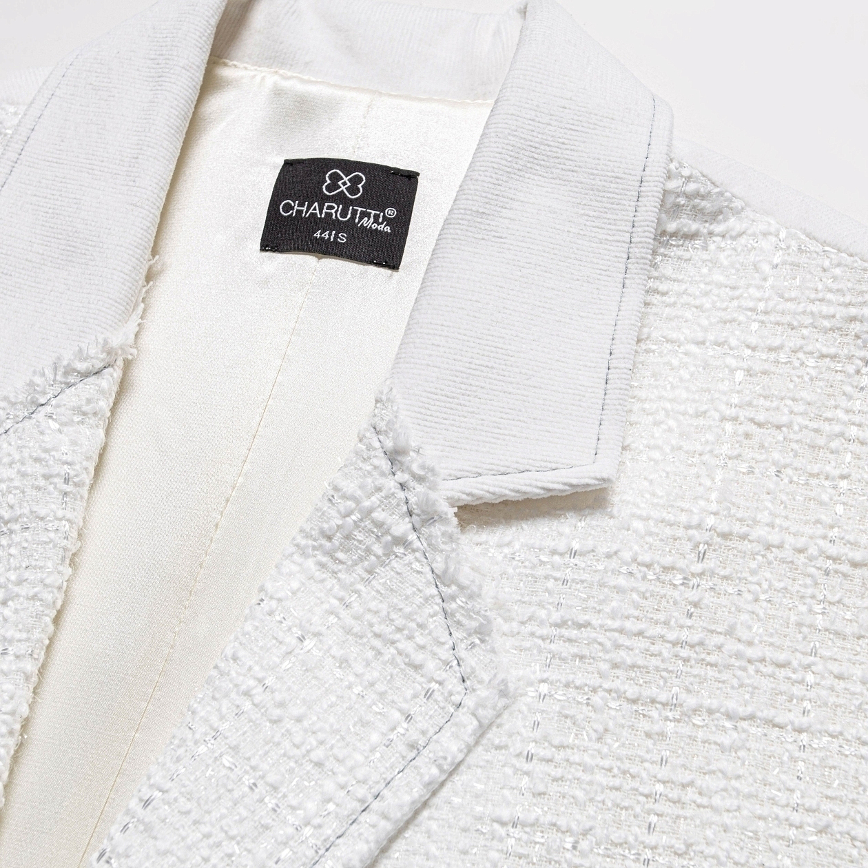 Карьерный взлет (античный белый) . Состав: 65% п/э, 35% вискоза