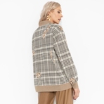 В модном режиме (классика). Состав: 65% полиэстер, 30% вискоза, 5% эластан