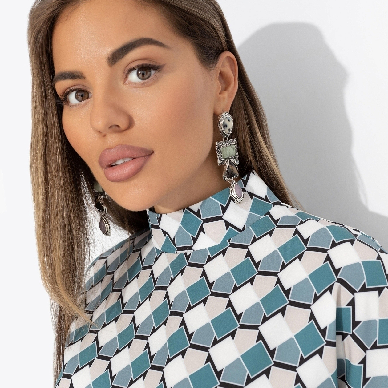 Блуза Вихрь комплиментов. Состав: 65% п/э, 30% вискоза, 5% эластан