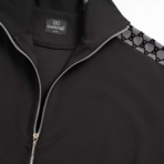 Свобода движений. Состав: 35% п/э, 30% вискоза, 30% нейлон, 5% спандекс