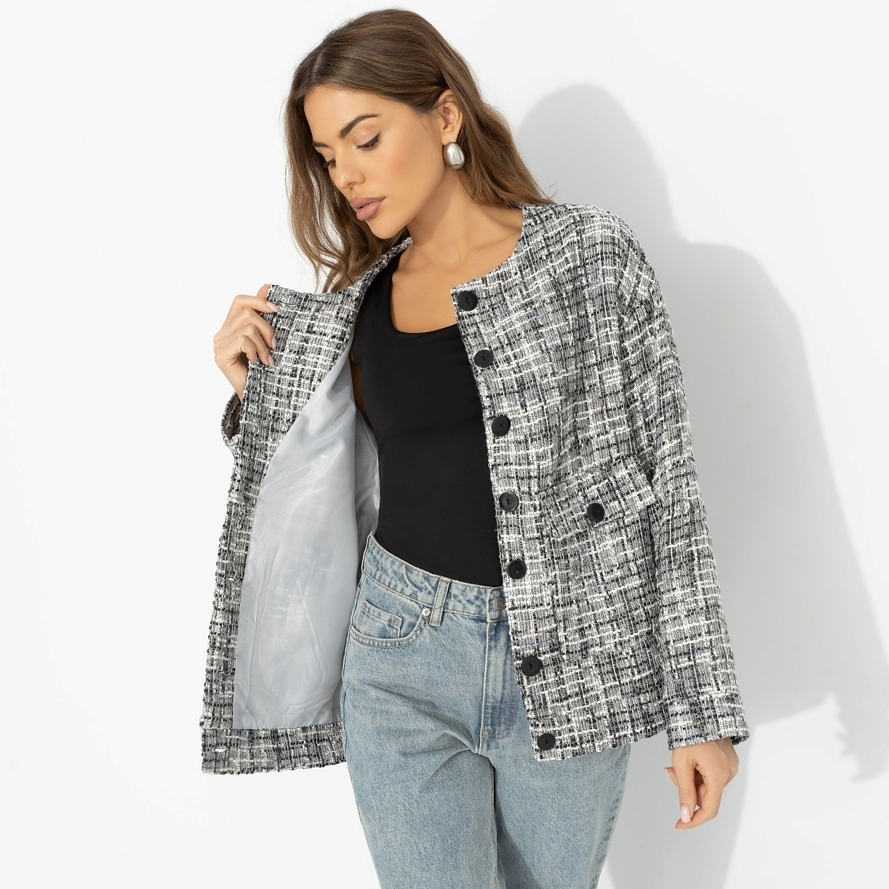 Бомбер Стиль вне времени. Состав: 65% п/э, 30% вискоза, 5% эластан