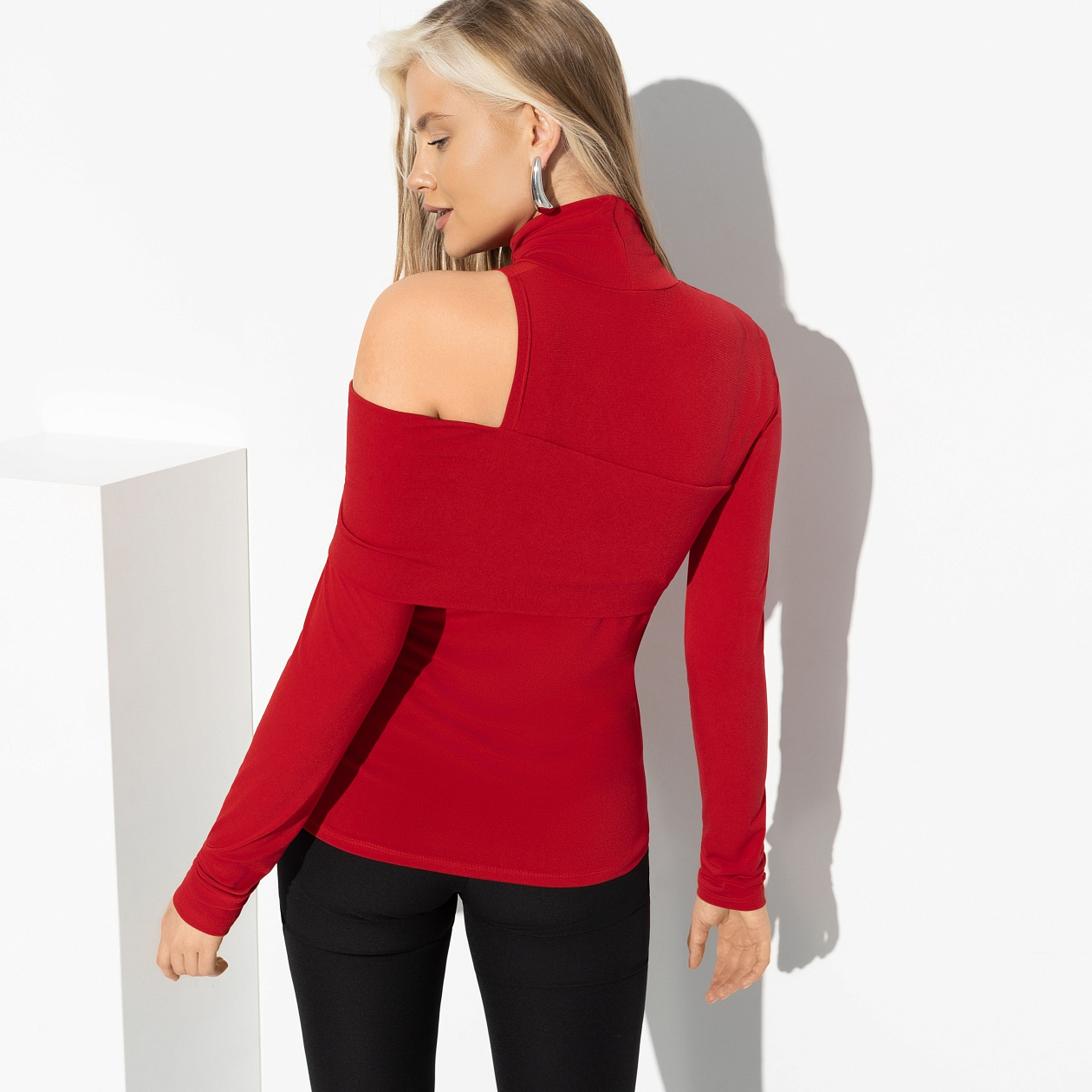 Водолазка Познакомимся поближе (red). Состав: 65% п/э, 30% вискоза, 5% спандекс