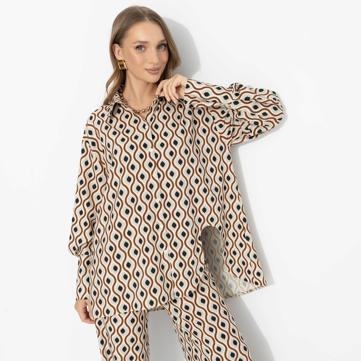 Брючный комплект Игра линий. Состав: 95% п/э, 5% эластан