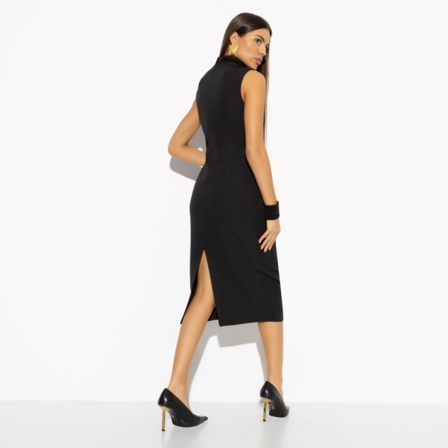 Платье-футляр Поцелуй удачи (с манжетами) 