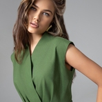 Платье Секреты утонченности (травяное). Состав: 40% полиэстер, 27% вискоза, 23% лён, 10% хлопок