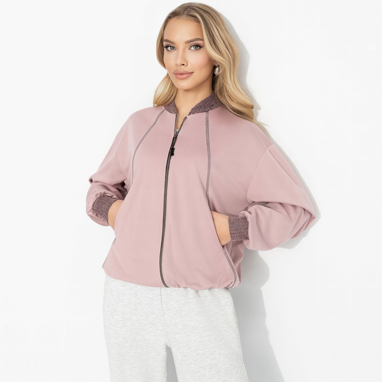 Бомбер Нас не догонят (пыльная роза). Состав: 65% п/э, 30% вискоза, 5% спандекс