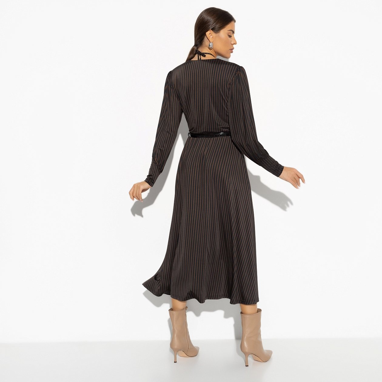 Платье Высокие требования (brown, с ремешком). Состав: 95% пан, 5% спандекс