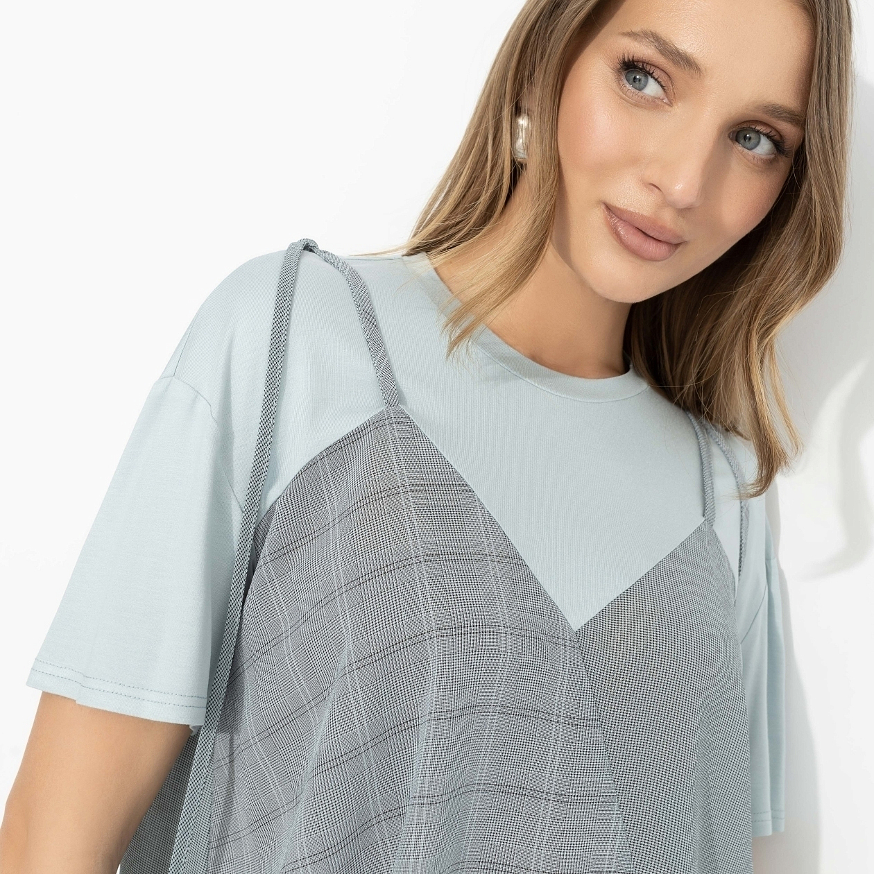 Легкий характер (в балансе). Состав: 80% п/э, 20% вискоза