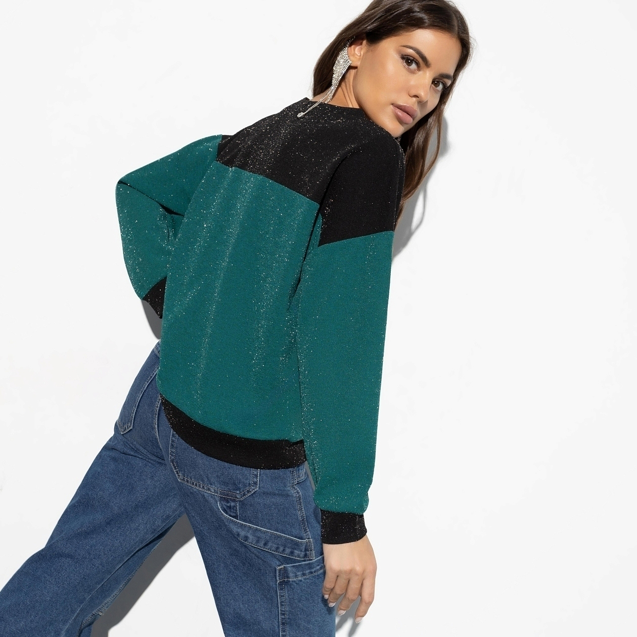 Сила гипноза (загадка). Состав: 93% п/э, 3% металлическая нить, 4% спандекс