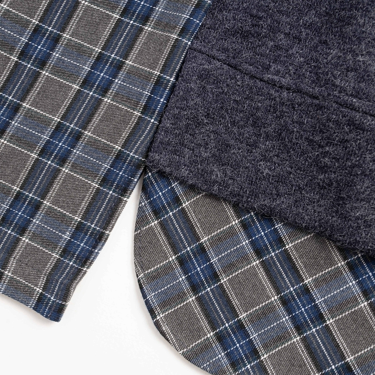 Путешествие начинается (синяя туманность). Состав: 65% п/э, 15% ангора, 15% акрил, 5% спандекс