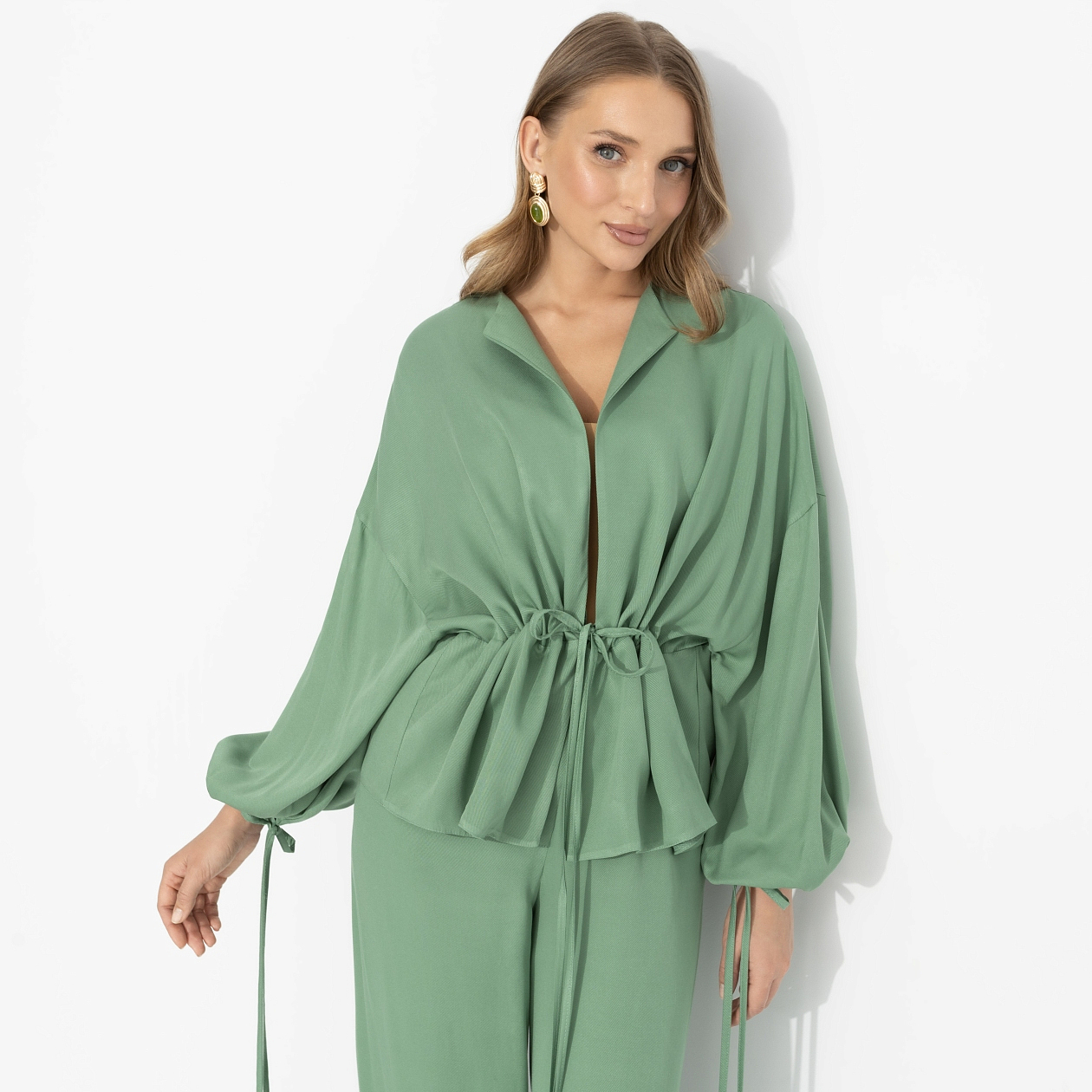 Брючный костюм Серьезная леди (2 в 1, шалфей). Состав: 100% вискоза