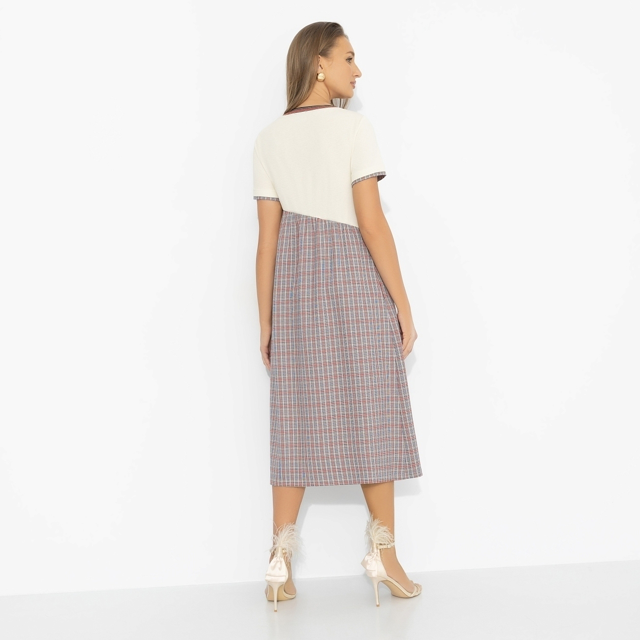 Платье Архитектура стиля (классика моды). Состав: 65% п/э, 30% вискоза, 5% спандекс