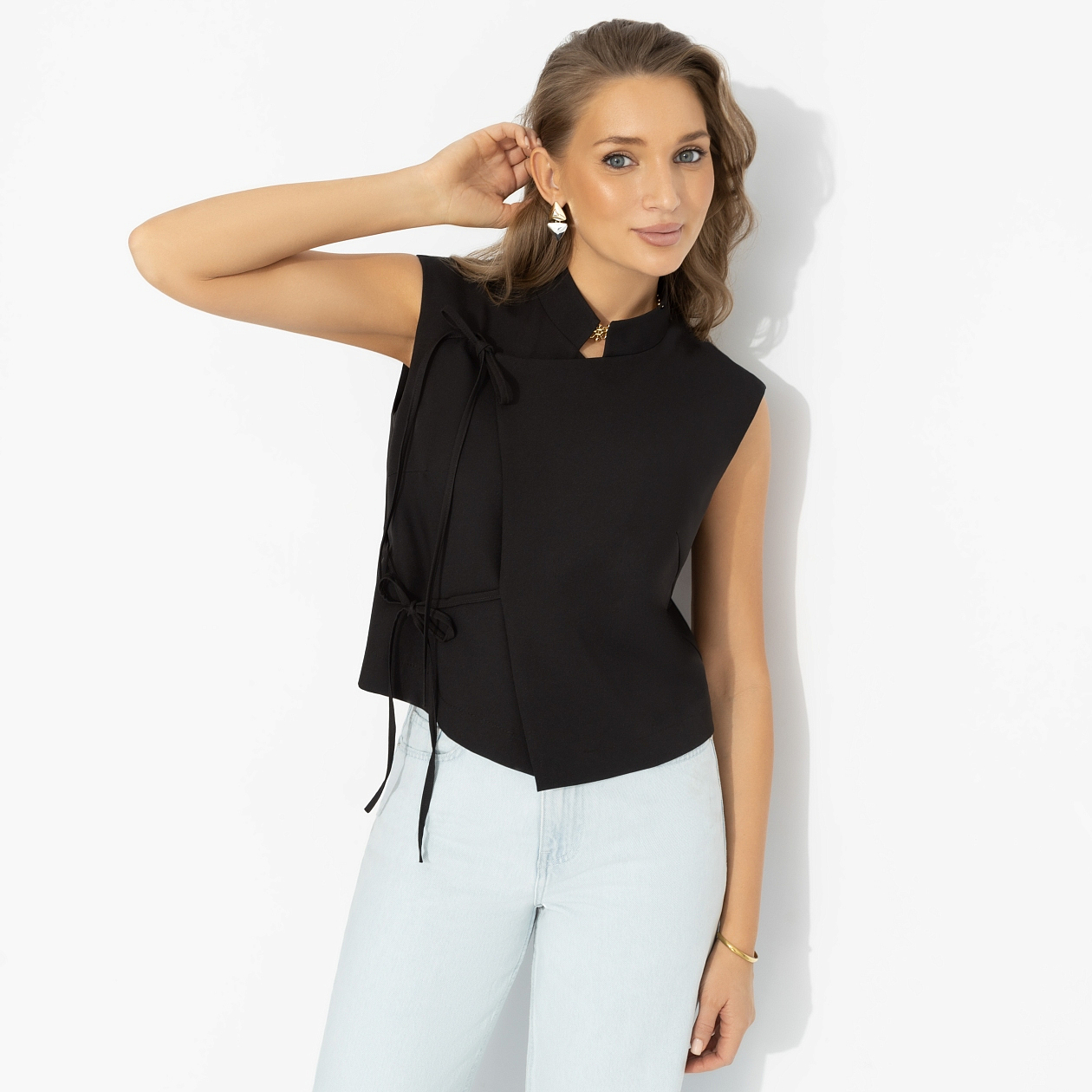 Прямая речь. Состав: 60%  п/э, 37%  вискоза, 3% спандекс