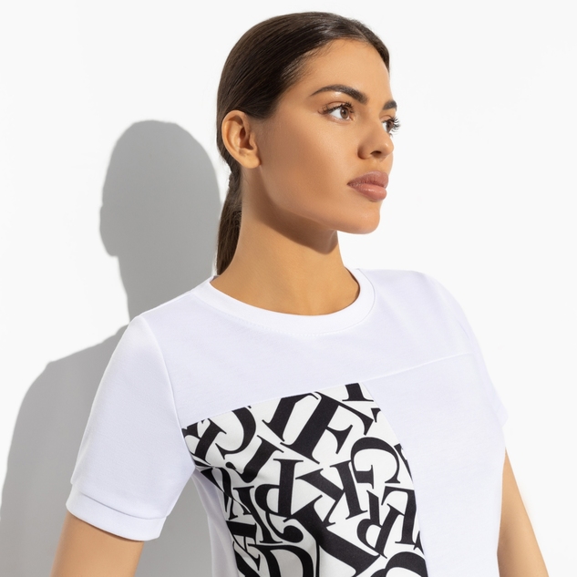 Футболка Стильное сочетание (эффектная) 