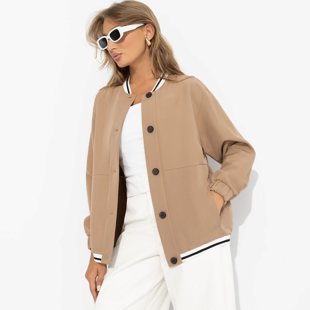 Бомбер Любуйся мной (бежевый). Состав: 60% п/э, 37% вискоза, 3% спандекс