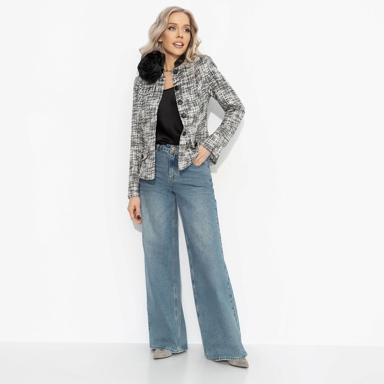 Жакет Взрыв эмоций. Состав: 65% вискоза, 30% полиэстер, 5% эластан