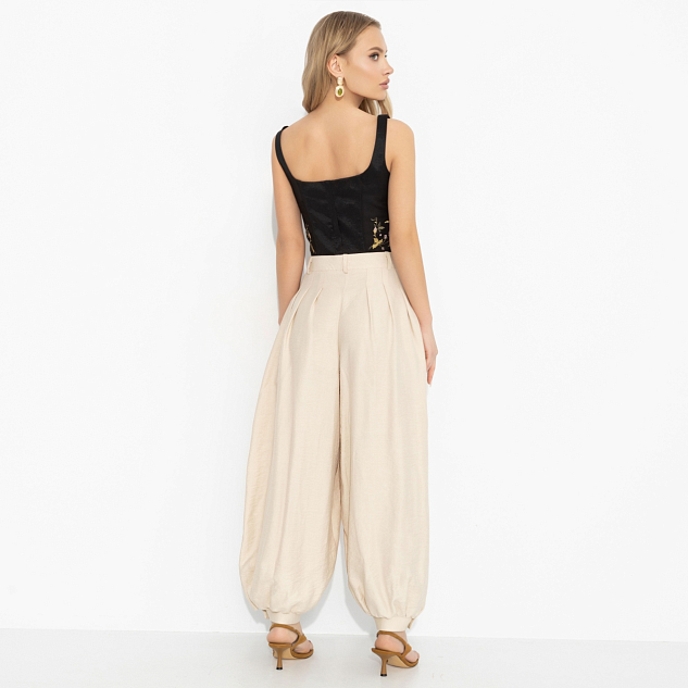 Брюки В своём темпе 