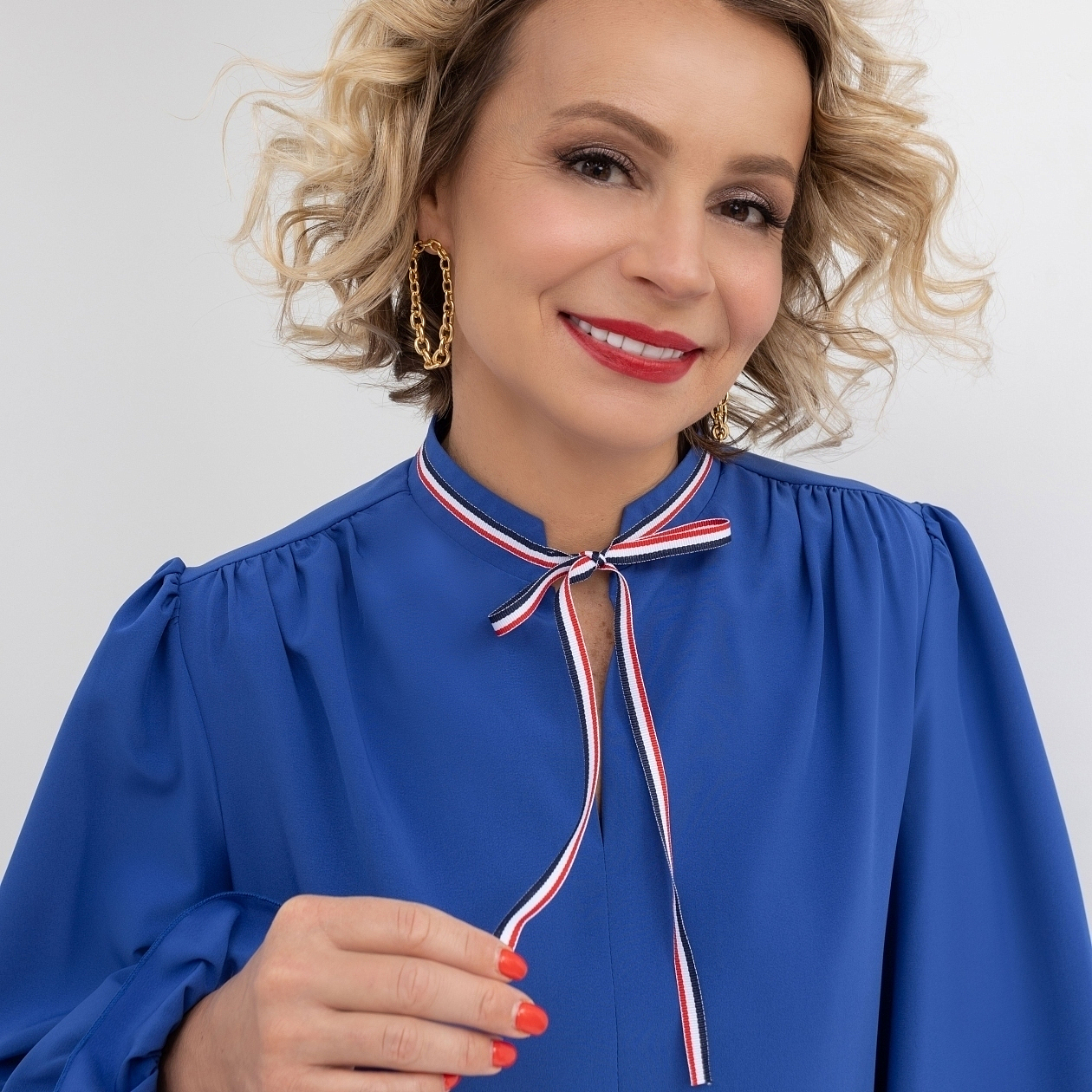 Блуза Круиз по трендам (гламур). Состав: 65% п/э, 30% вискоза, 5% эластан