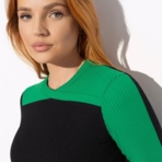 Лонгслив Образцовая леди. Состав: 65% п/э, 30% вискоза, 5% спандекс