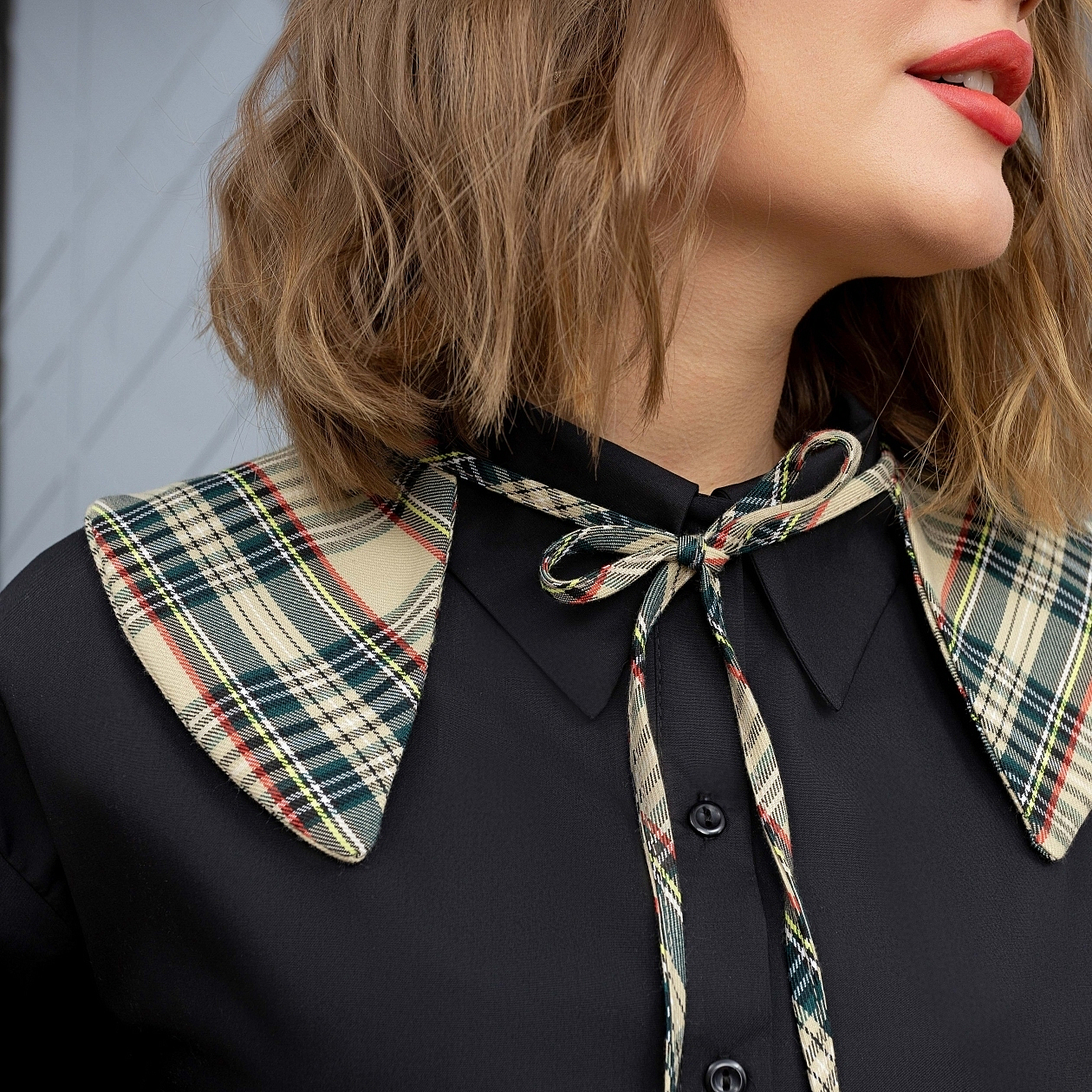 Стильный элемент (загадочная леди). Состав: 92% полиэстер, 6% вискоза, 2% спандекс