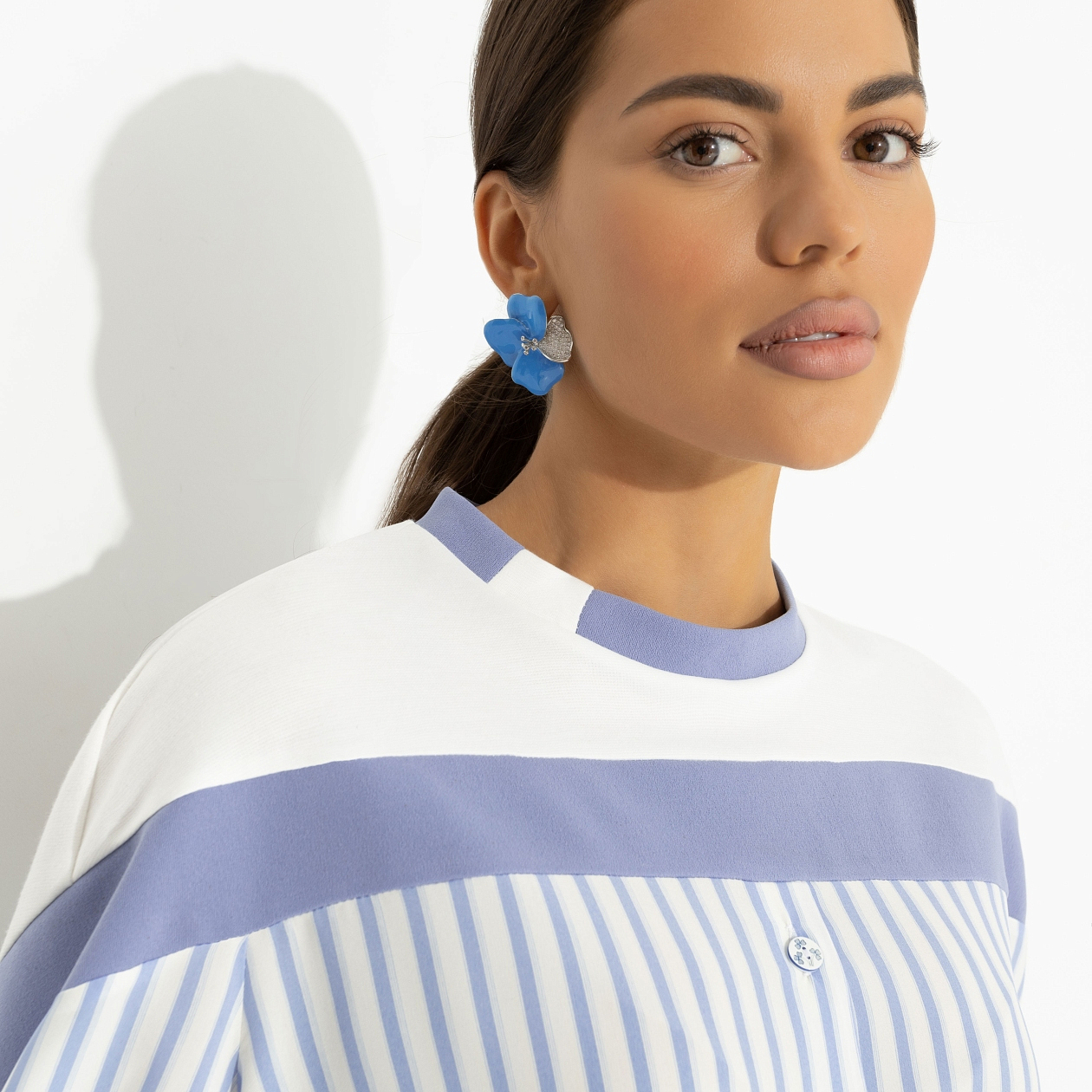 Всплеск эмоций (blue). Состав: 85% полиэстер, 10% вискоза, 3% эластан, 2% нейлон