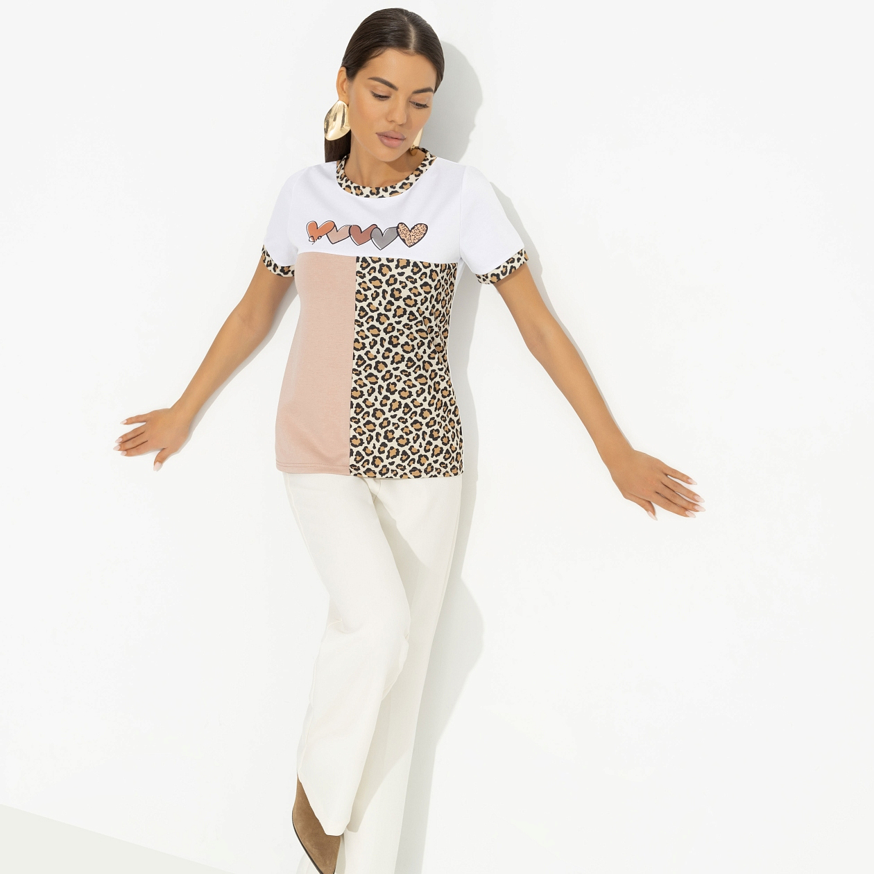 Футболка Покоряет не только сердца. Состав: 65% п/э, 30% вискоза, 5% стрейч