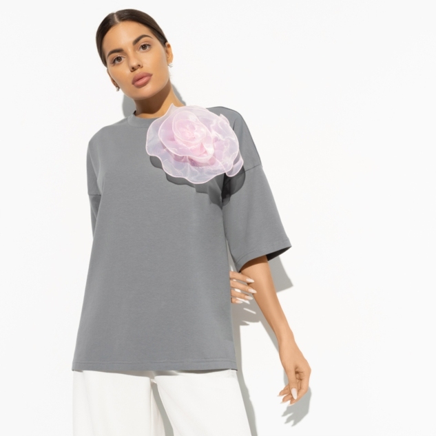 Футболка Летний каприз (с брошкой) 