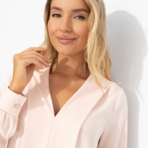 Блуза Твой личный манифест (бледный персик, с поясом). Состав: 72% п/э, 22% вискоза, 6% спандекс