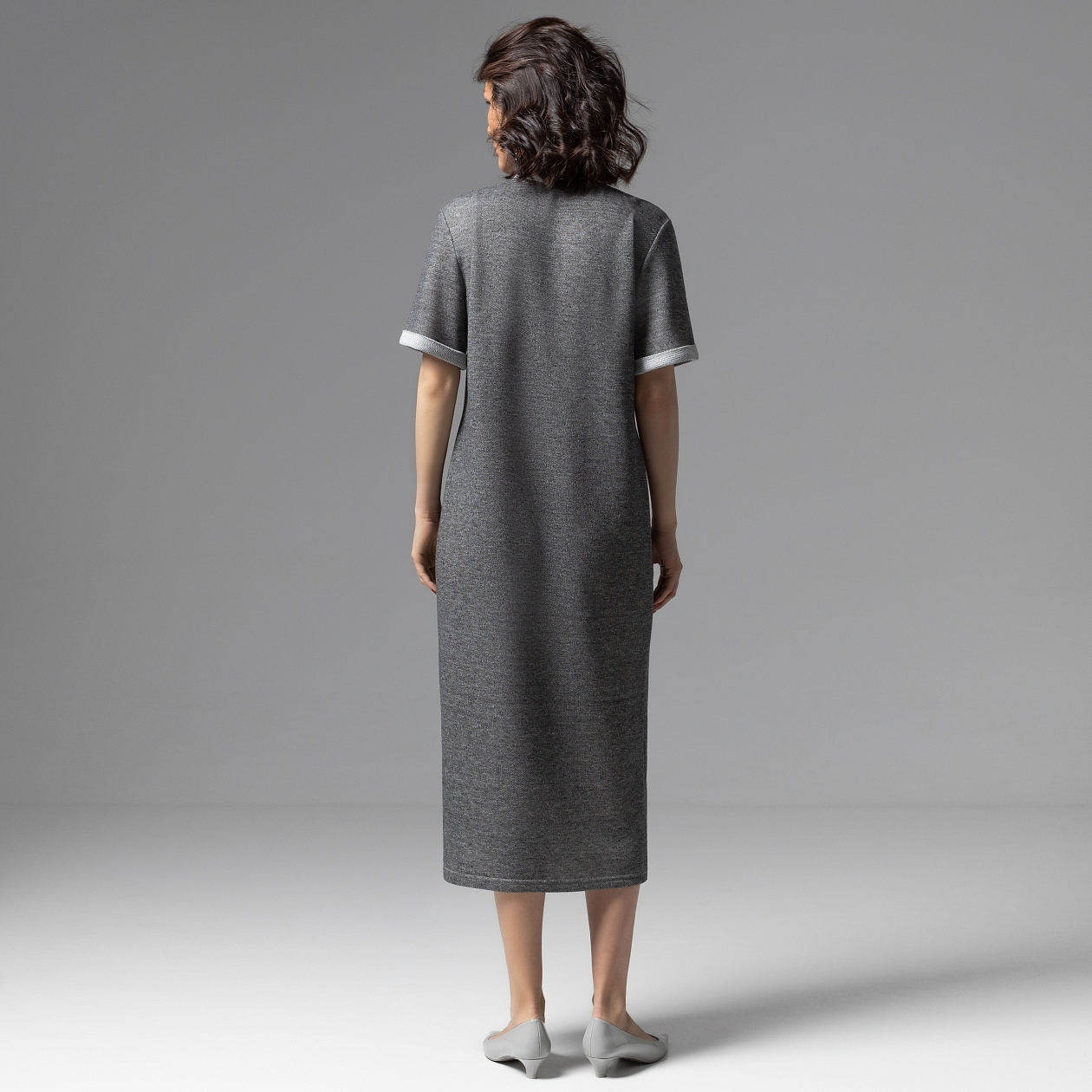 Платье Простая формула роскоши. Состав: 40% п/э, 30% хлопок, 25% вискоза, 5% спандекс