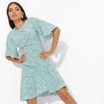 Платье Жду комплиментов. Состав: 65% п/э, 30% вискоза, 5% эластан