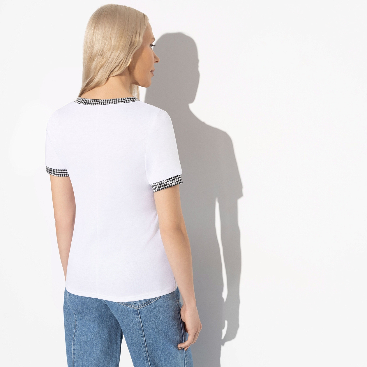 Футболка Неповторимая ты (white). Состав: 65% п/э, 30% вискоза, 5% стрейч