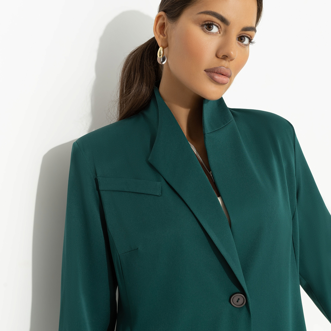 Жакет Дерзкий силуэт (зелёный). Состав: 65% п/э, 30% вискоза, 5% эластан