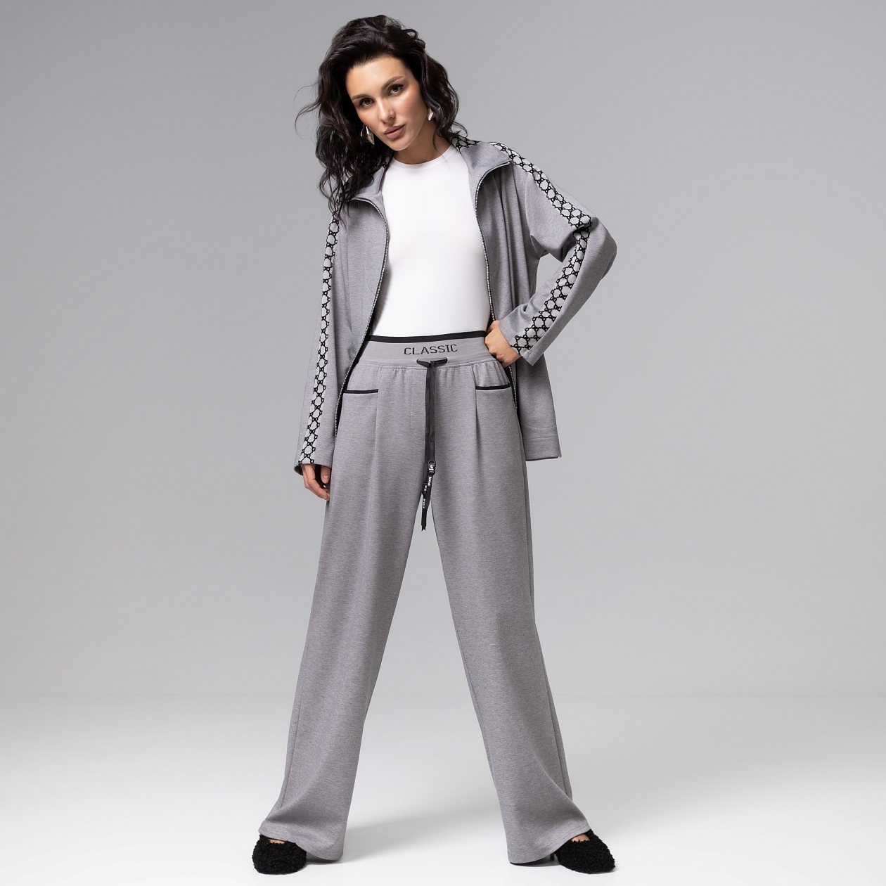 Брюки Красота в движении (серые). Состав: 35% п/э, 30% вискоза, 30% нейлон, 5% спандекс