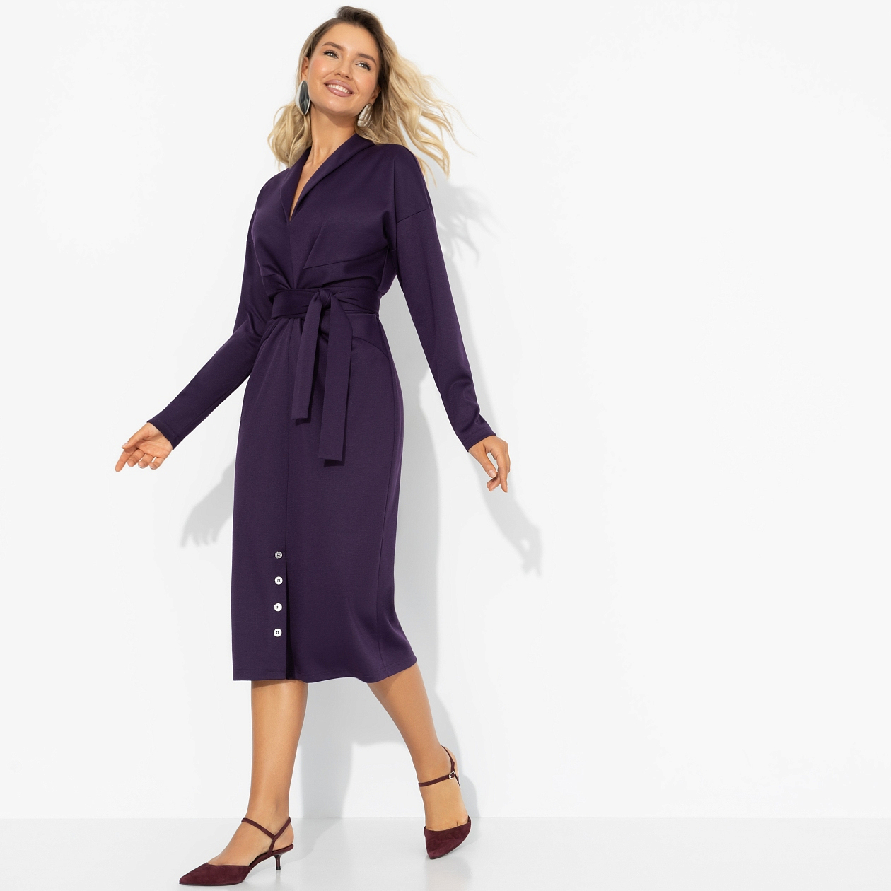 Платье-футляр Эйфория стиля (роскошная). Состав: 65% полиэстер, 30% вискоза, 5% спандекс