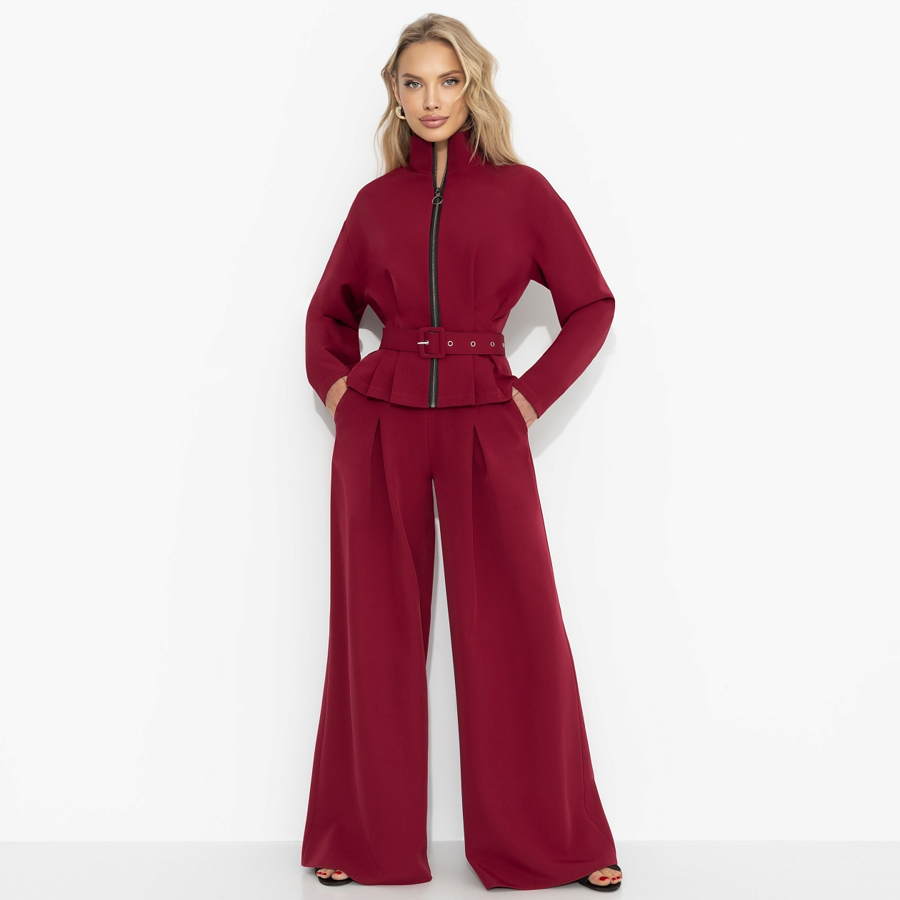 Брючный костюм Так выглядит уверенность (бордо, 2 в 1, с поясом). Состав: 95% полиэстер, 5% эластан