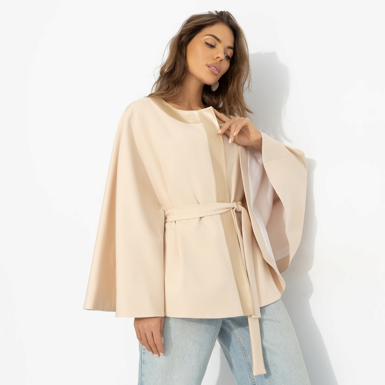 Яркий эффект (с поясом). Состав: 95% п/э, 5% эластан