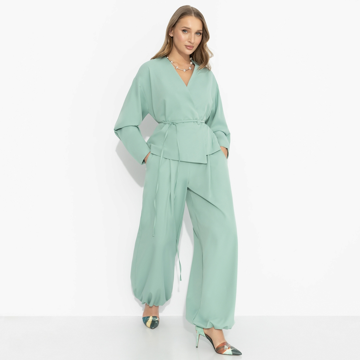 Брючный костюм Стиль говорит (2 в 1, мята) . Состав: 65% п/э, 30% вискоза, 5% эластан