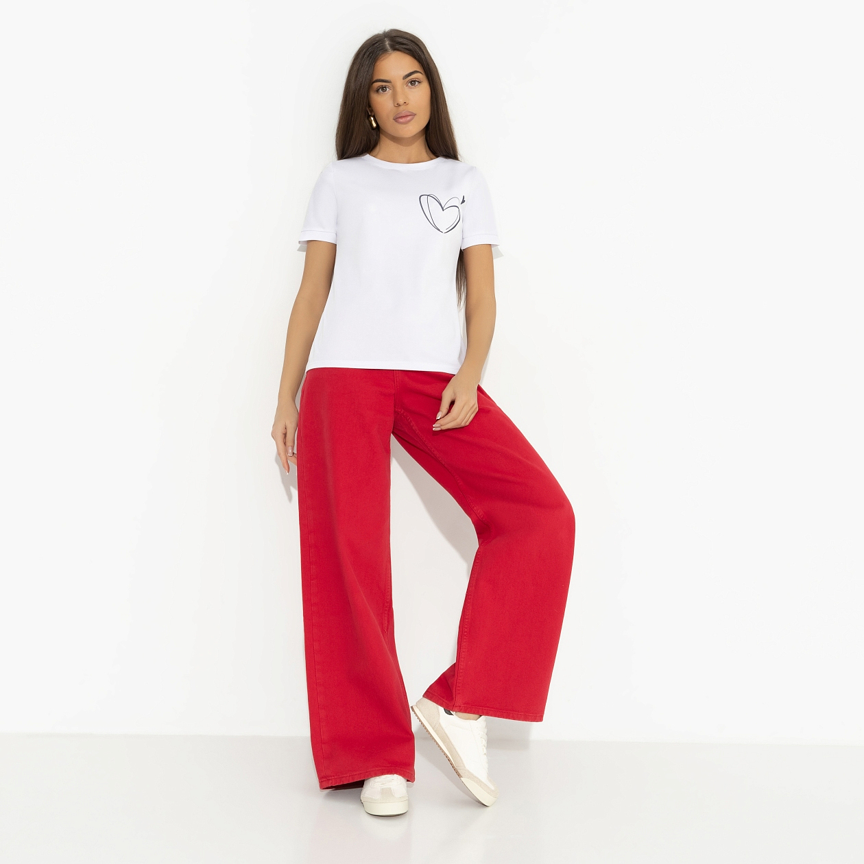 Футболка Любовь с первого взгяда. Состав: 65% полиэстер, 30% вискоза, 5% стрейч