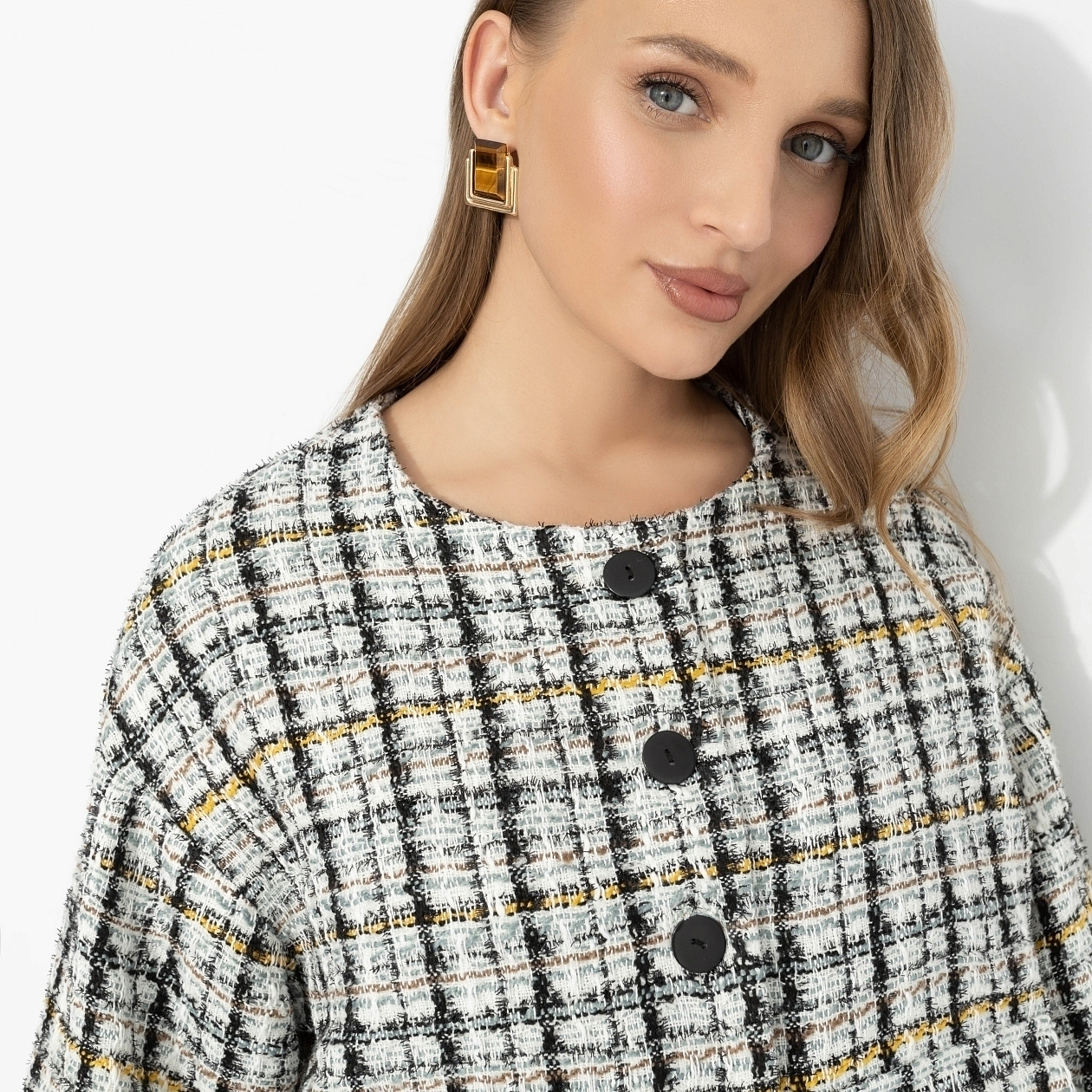 Стиль вне времени (статус). Состав: 65% п/э, 30% вискоза, 5% эластан