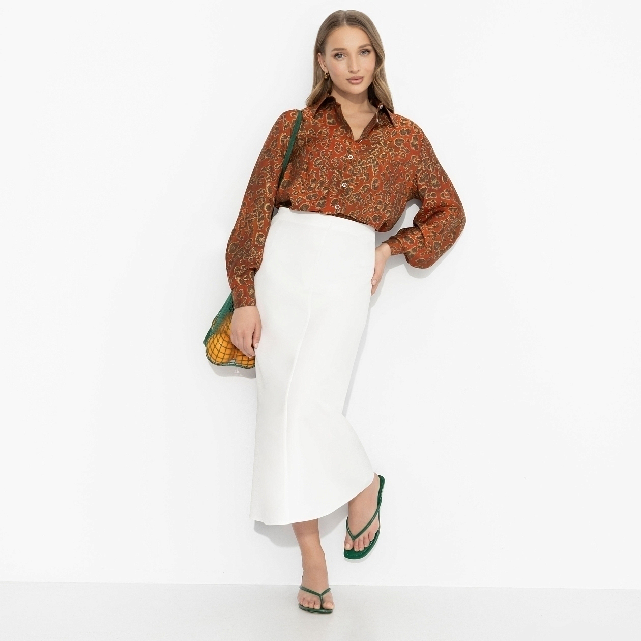 Совершенная форма. Состав: 65% п/э, 30% вискоза, 5% спандекс