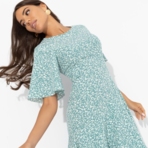 Платье Жду комплиментов. Состав: 65% п/э, 30% вискоза, 5% эластан