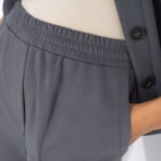 Брючный костюм Идеально с кроссовками (2 в 1, серый). Состав: 65% п/э, 30% вискоза, 5% спандекс