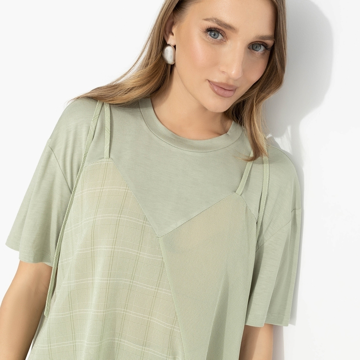 Легкий характер. Состав: 80% п/э, 20% вискоза