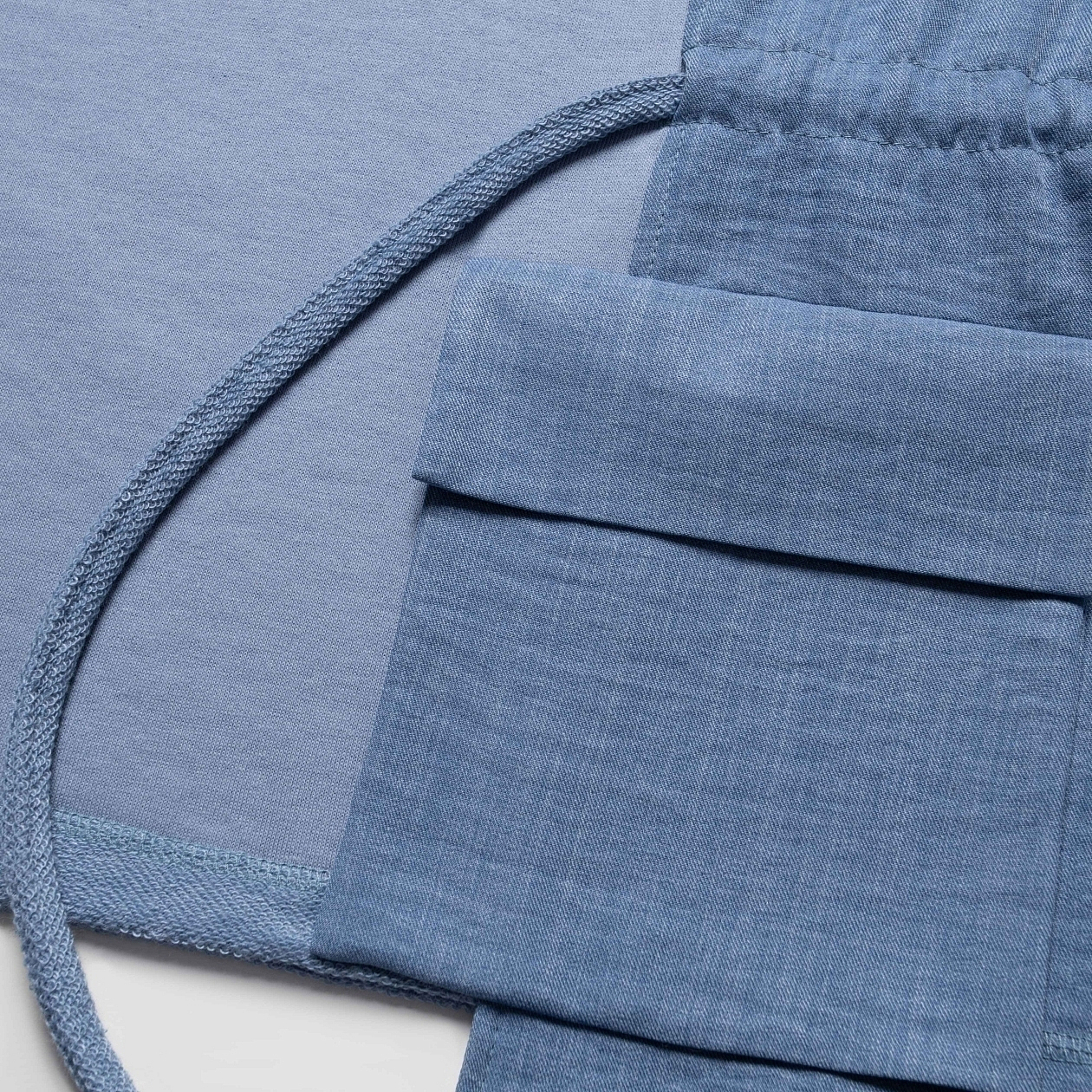 В котором удобно жить (голубой). Состав: 65% полиэстер, 30% вискоза, 5% спандекс