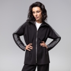 Свобода движений. Состав: 35% п/э, 30% вискоза, 30% нейлон, 5% спандекс