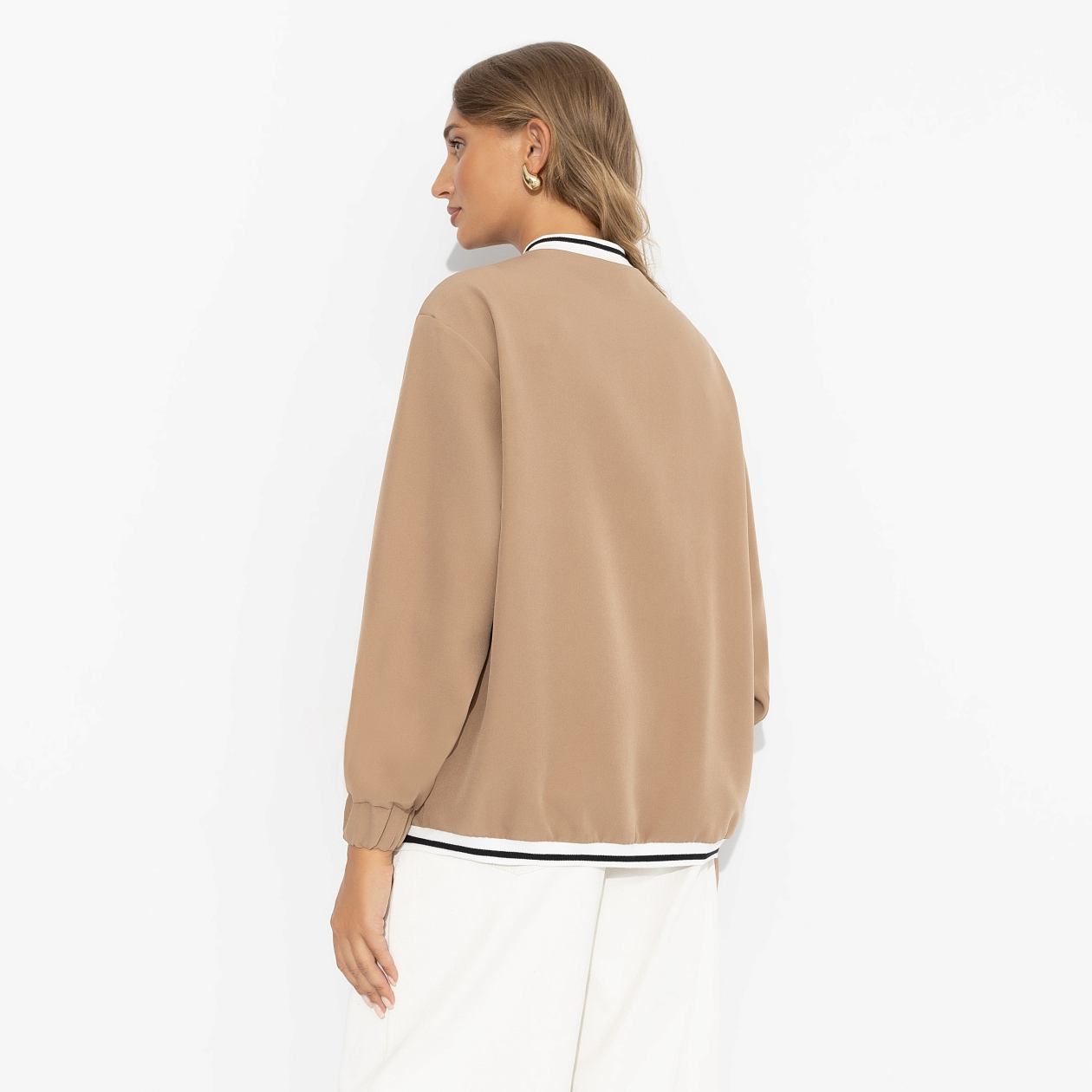 Бомбер Любуйся мной (бежевый). Состав: 60% п/э, 37% вискоза, 3% спандекс