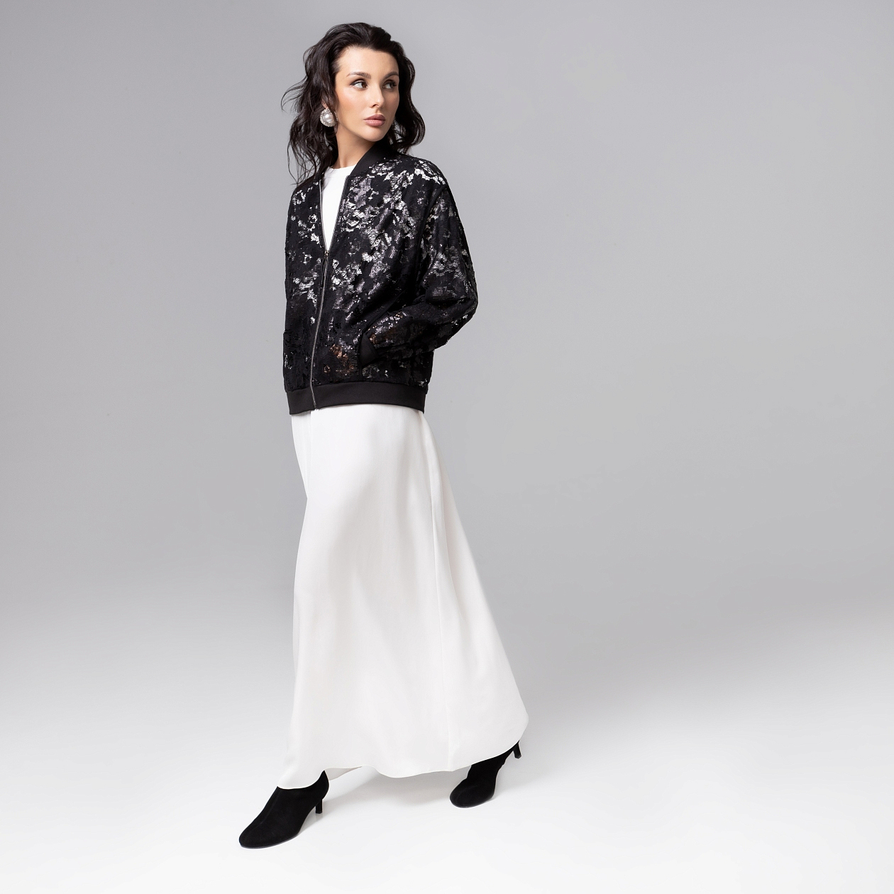 Бомбер Секрет смелости (чёрный). Состав: 65% хлопок, 20% нейлон, 13% вискоза, 2% спандекс