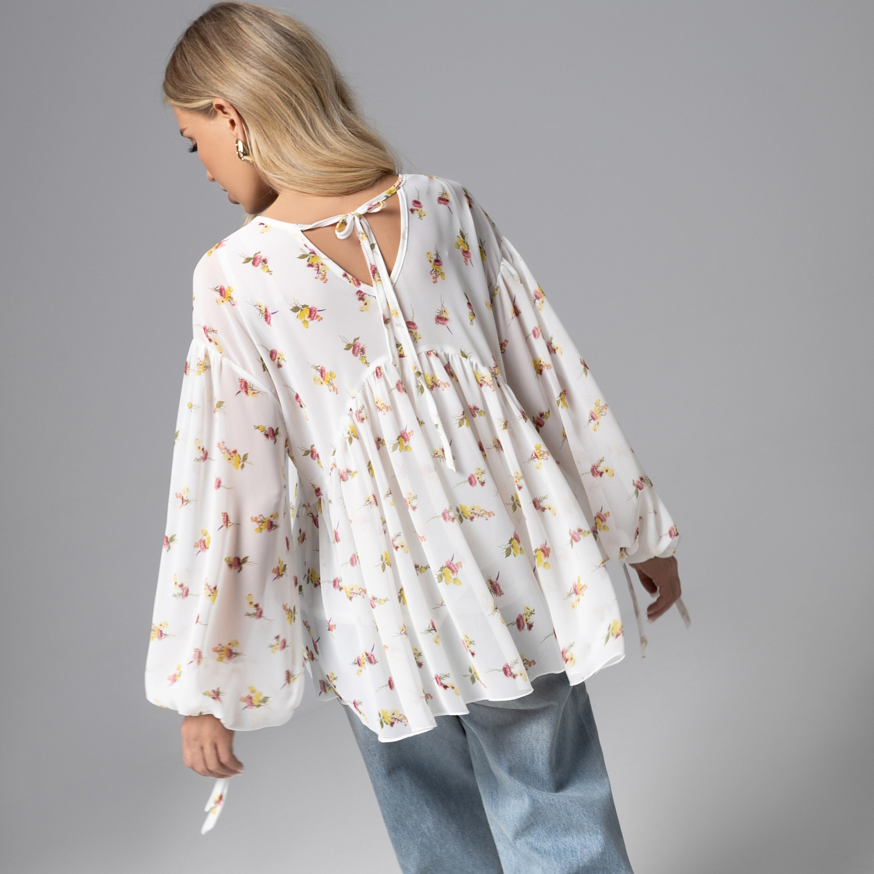 Блуза Секретный ингредиент. Состав: 98% п/э, 2% спандекс