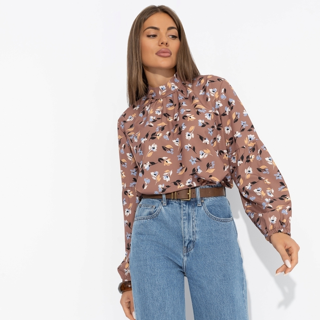 Блуза Драма в деталях (фундук). Состав: 65% п/э, 30% вискоза, 5% эластан