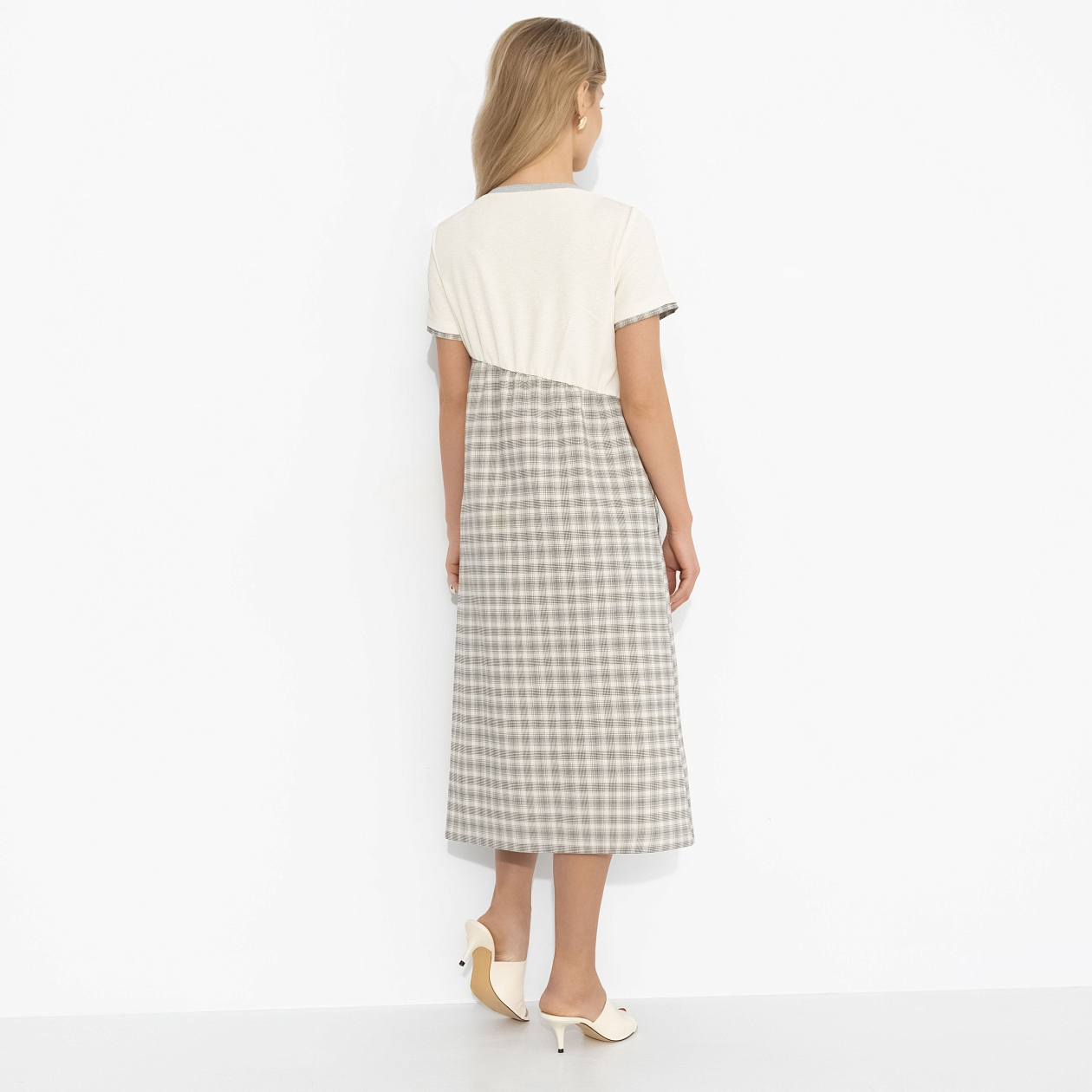 Платье Архитектура стиля. Состав: 65% п/э, 30% вискоза, 5% спандекс